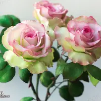 Интерьерная роза Эсперанса из зефирного фоамирана