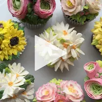 Цветы из крема. Ранункулюс, камелии, маргаритки, подсолнух