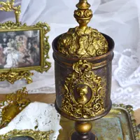 Роскошная старина. Высокая шкатулка Сесиль