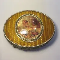 Имитация гильошированной эмали