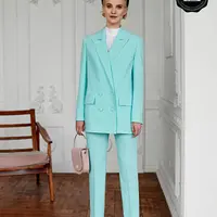 Женский костюм