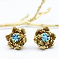 Серьги кольца и серьги-гвоздики цветы