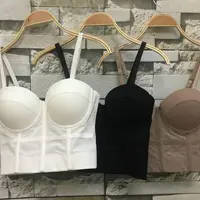 Бюстье на чашке