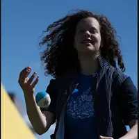 Научитесь жонглировать 3 мячами за 2 недели