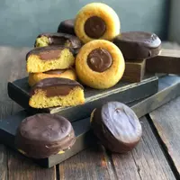 Французское печенье Мадлен с кофейным ганашем и апельсином. Брауни с маракуйей