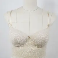 МК по бежевому бюстье