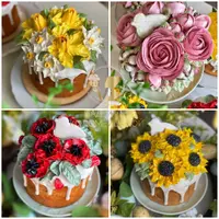 Кружевной кулич с цветами и пряничными голубями