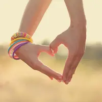 Счастливые отношения на кончиках пальцев