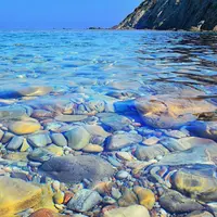 Камни под водой