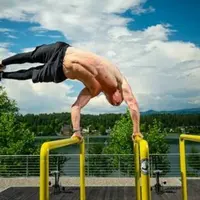 Уличная тренировка с собственным весом