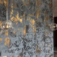 МК по декору акцентной стены «Зеркальная стена»