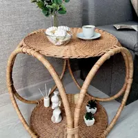 Столик из бумажной лозы