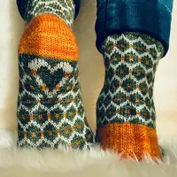 Жаккардовые носки спицами Goy Socks