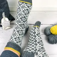 Жаккардовые носки спицами Stille Zeit 2