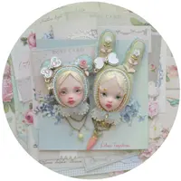 Декоративная брошь