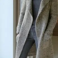 Твидовое пальто регланом сверху