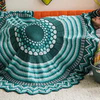 Круглый плед спицами Slipstravaganza