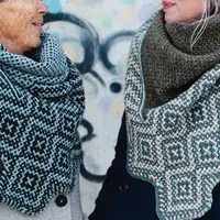 Мозаичная шаль спицами Yvonne MT