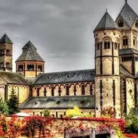 Романская архитектура Западной и Восточной Европы