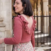 Вязаный спицами пуловер Frou Frou