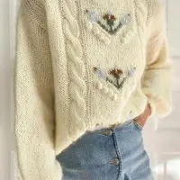 Джемпер с пышными рукавами в ретро стиле Retro Tulip