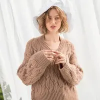 Женский пуловер с косами и японским плечом Haley