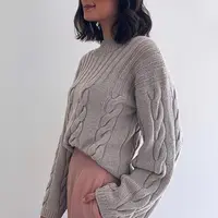 Свитер широкой резинкой и косами Cobra