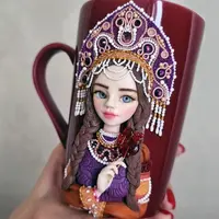 Девушка с петушком