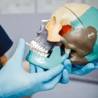 Мышечно-фасциальная терапия дисфункции ВНЧС с позиции прикладной кинезиологии