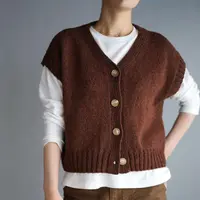 Безрукавка на пуговицах V Neck Chokki