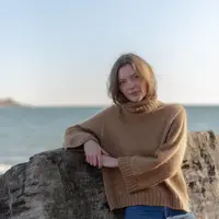 Свитер спицами сверху Caramelo