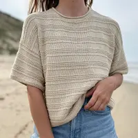 Вязаная спицами простая текстурная футболка с японским плечом Clay