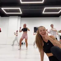 Онлайн-клуб танца Сияй