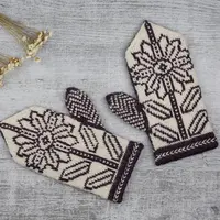 Варежки спицами с жаккардовым узором Kokkeluri