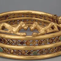 Из истории женских ювелирных украшений XVII-XX вв.