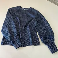 Группа по блузкам, рубашкам, топам