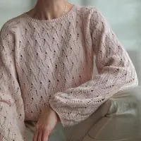 Элегантная тонкая блуза ажурным узором спицами Josefine