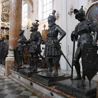 Потусторонние фантазии германских императоров: усыпальницы Фридриха III и Максимилиана I Габсбургов